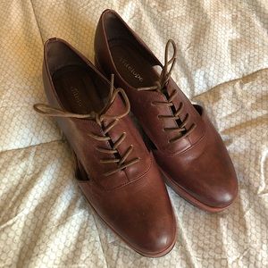 Antelope Platform Cutout Oxfords